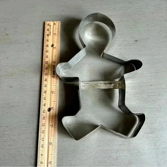 Vintage Large Cookie Cutter Gingerbread Man 7.5 inch Christmas Holiday Baking - Picture 2 of 5